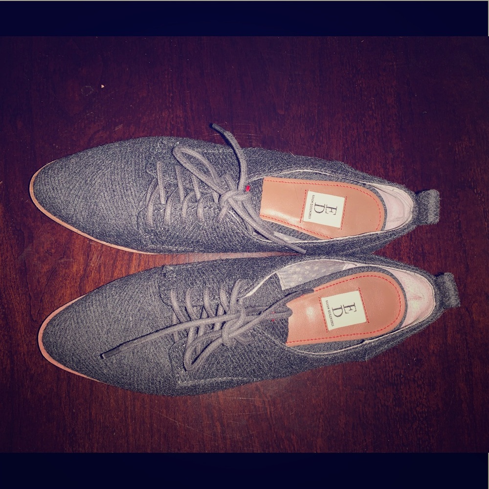 Ellen Degeneres lace up shoes